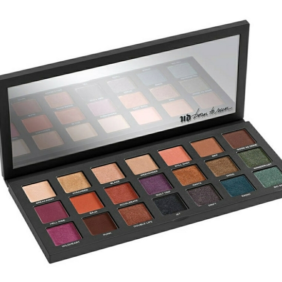 UD Born To Run Eyeshadow Palette - Picture 13 of 14